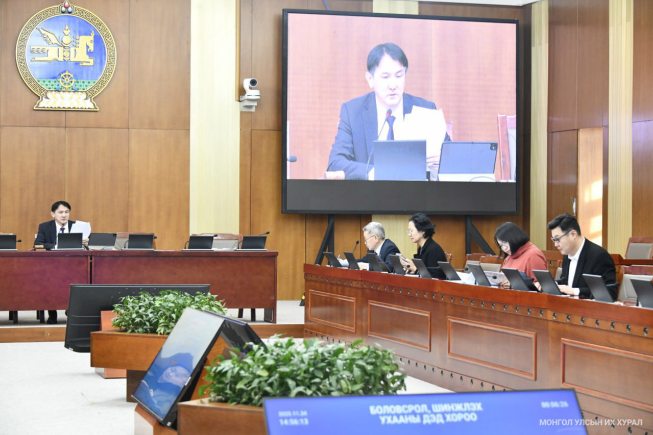 Дэд хорооны хуралдаанаар “Засгийн газарт чиглэл өгөх тухай” Байнгын хорооны тогтоолын төслийг хэлэлцэв